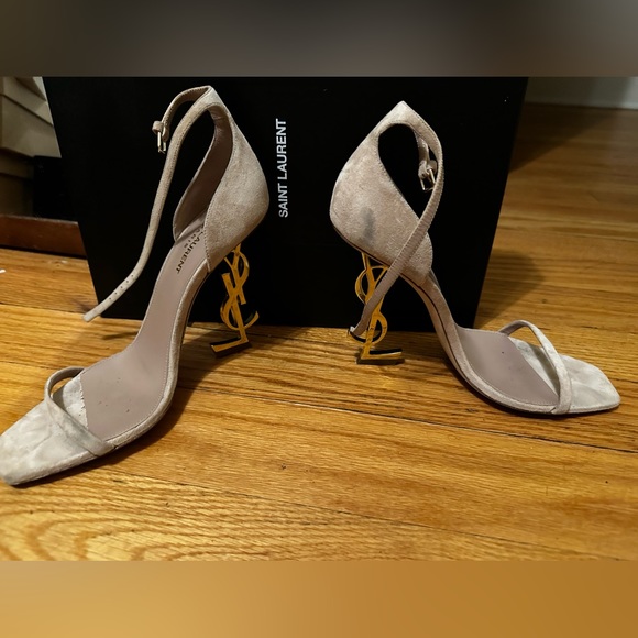 Saint Laurent 38.5 signature pumps - Picture 1 of 3